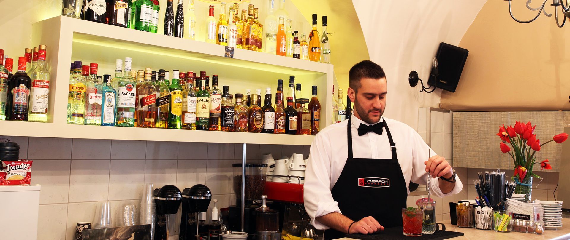 Το Μικρό - καφεποτοπωλείο στα Μεστά